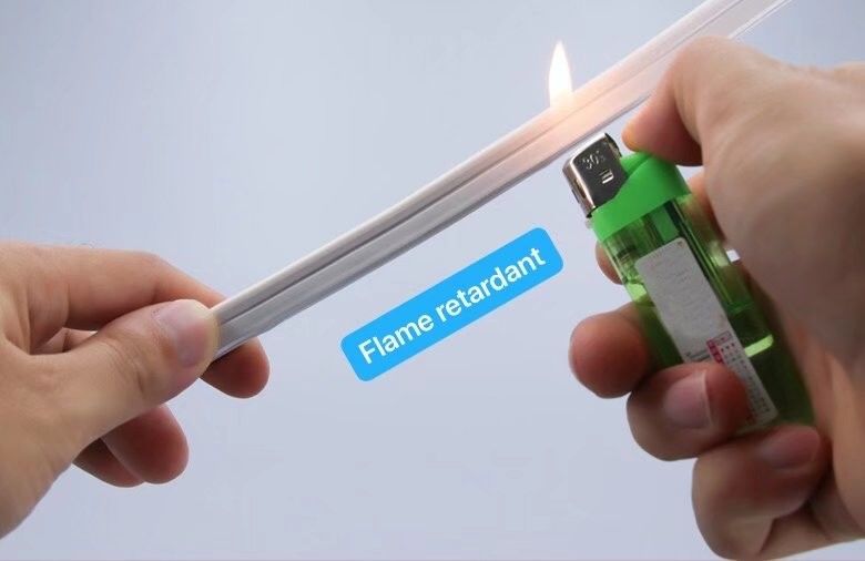 A curvatura flexível clara de néon conduzida do lado de IP65 IP67 ilumina de néon da decoração do silicone conduzido 0612 10W 24V nenhum ponto que ilumina SMD2835