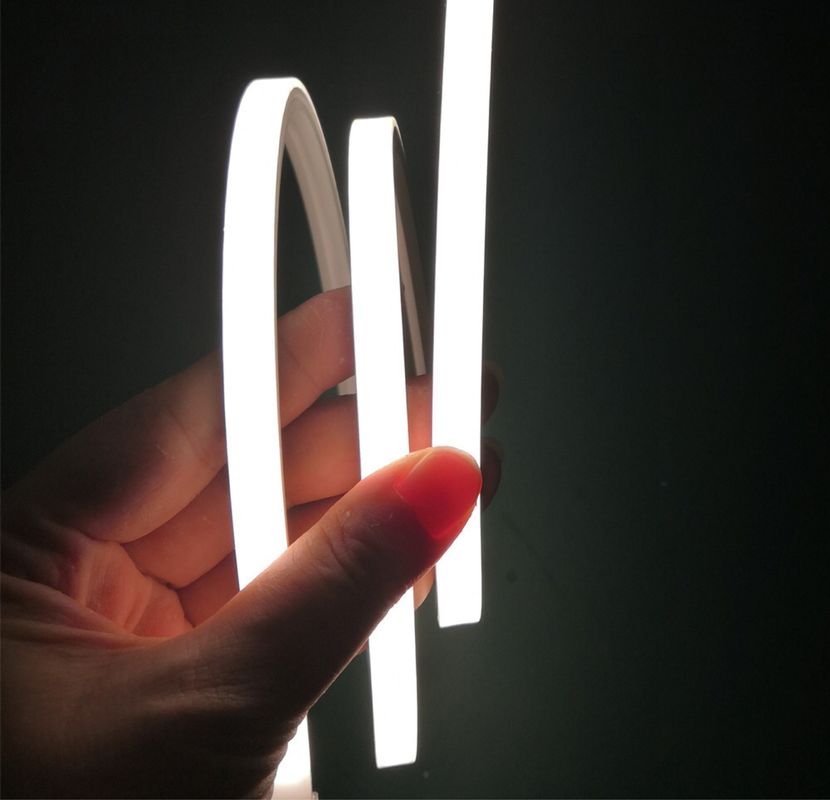 os ímãs conduzidos dos grampos das luzes de néon 24V do flexibel instalam o néon linear das luzes da tira 3000K conduzido