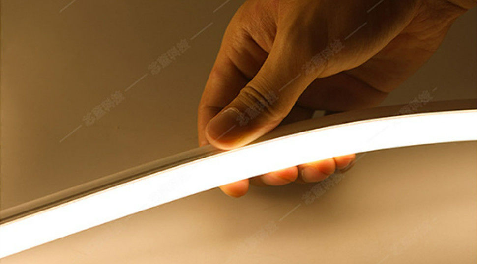 A curvatura de néon do lado superior de Flex Tube da luz da corda que ilumina o cabo flexível do silicone 24V conduziu a corda de néon