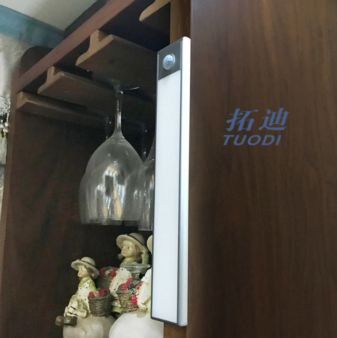 3 luzes de tira do diodo emissor de luz de Dimmable da cor sob o armário com 2700K delicado branco morno 3000K branco