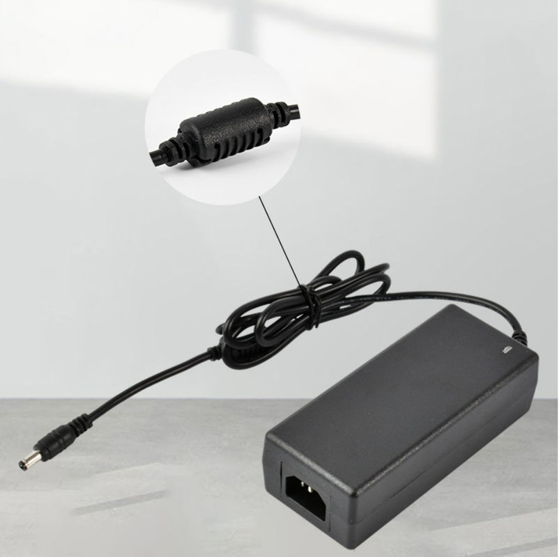 fonte de alimentação preta da mesa da fonte de alimentação de DC do diodo emissor de luz da fonte de alimentação 12V do módulo do diodo emissor de luz 5A para luzes de tira do diodo emissor de luz